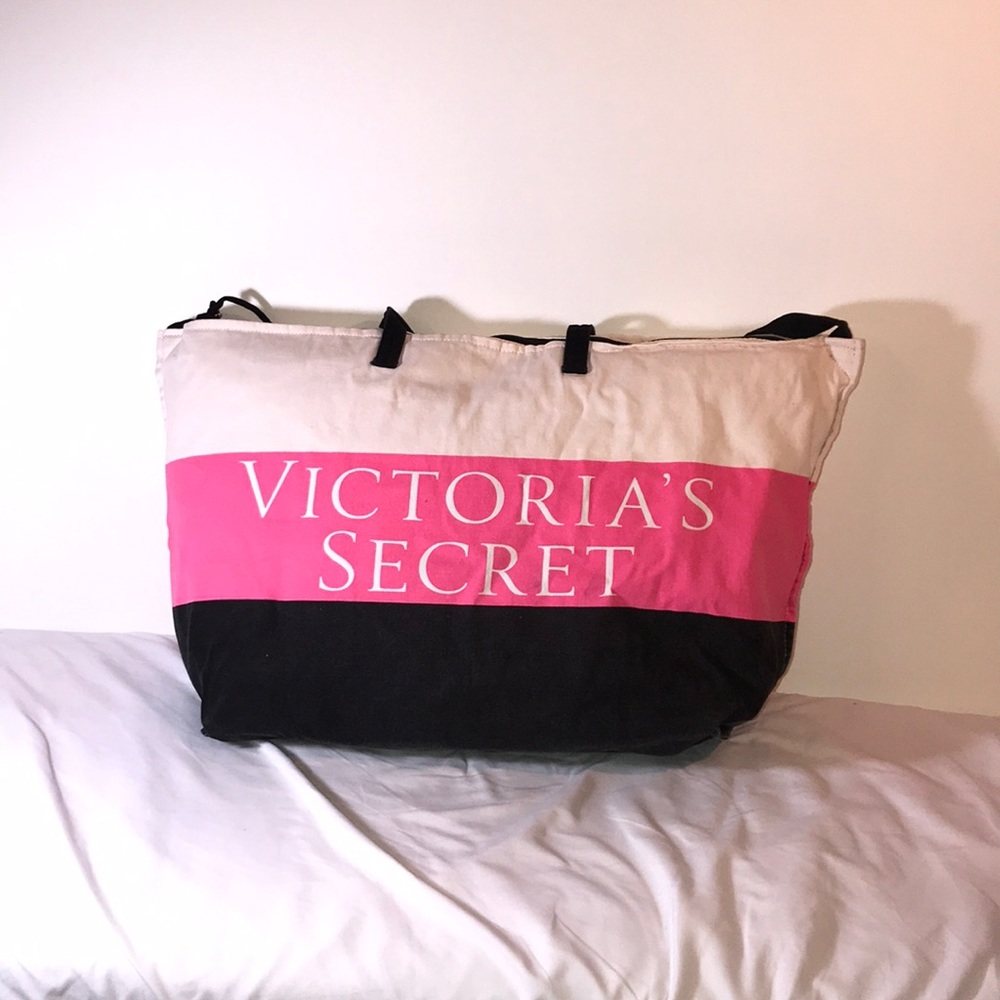 Victoria’s Secret Tote!!